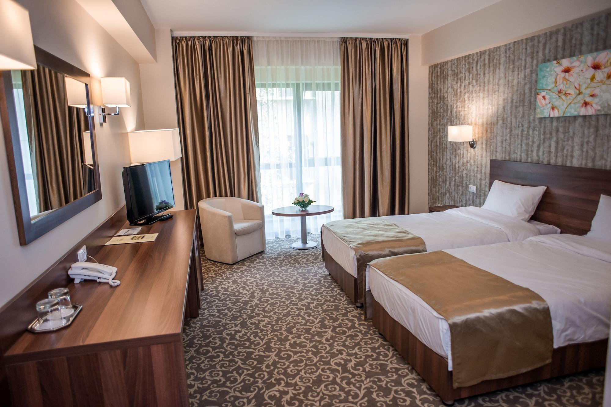 Hotel Arnia Iasi Bagian luar foto