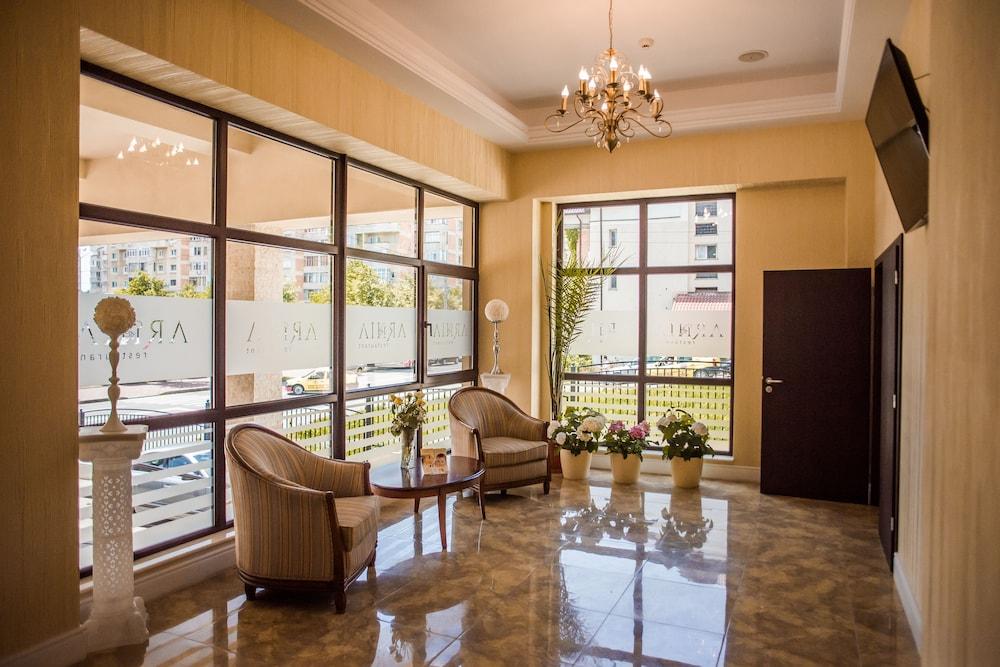 Hotel Arnia Iasi Bagian luar foto