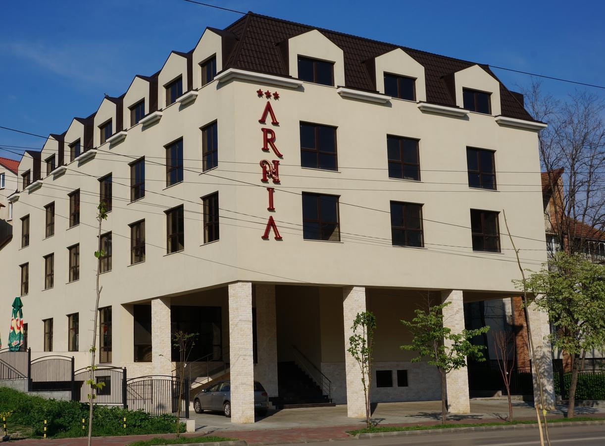 Hotel Arnia Iasi Bagian luar foto