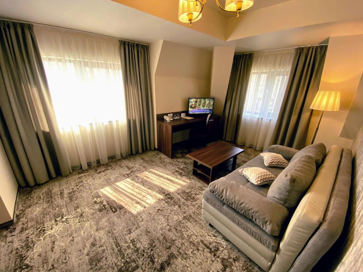 Hotel Arnia Iasi Bagian luar foto